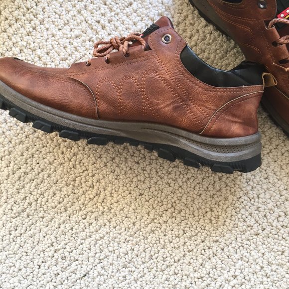 Casual Shoes - Picture 4 of 5